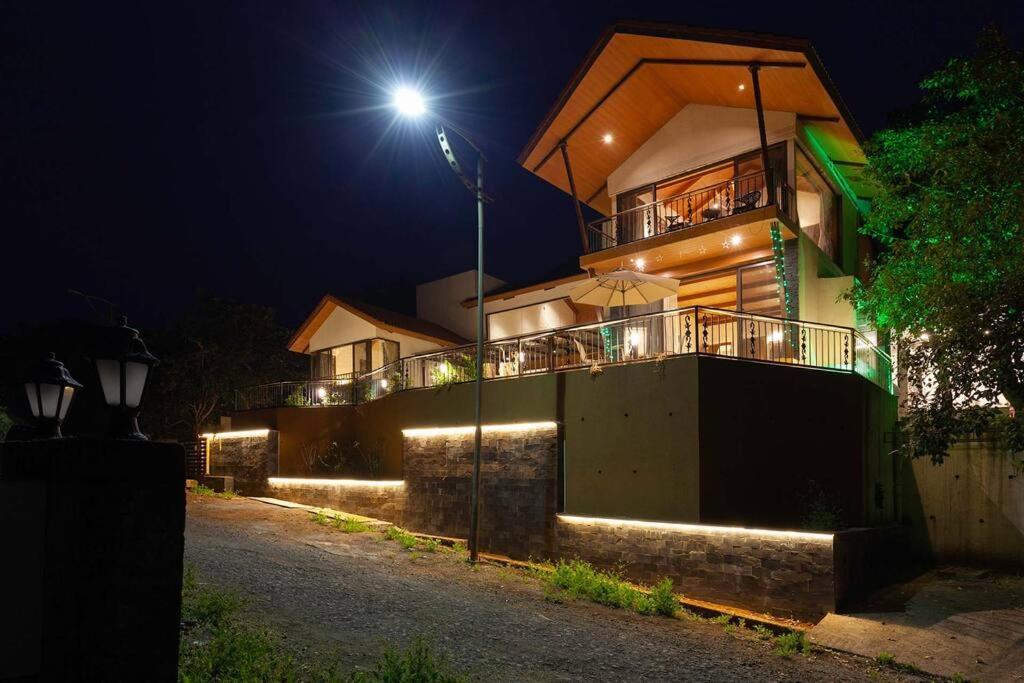 Soul Tree Villa 50 Super Luxury Villa With Heated Plunge Pool And Jacuzzi Лаваса Экстерьер фото